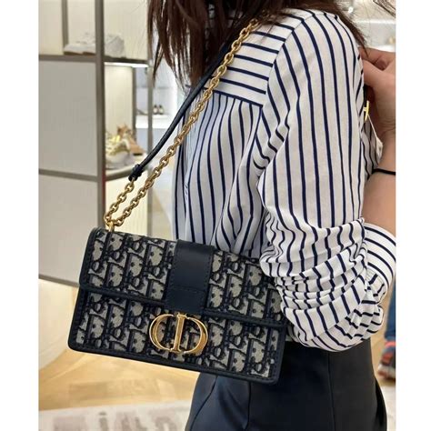 dior 30 montaigne chain bag price australia|small 30 montaigne avenue bag.